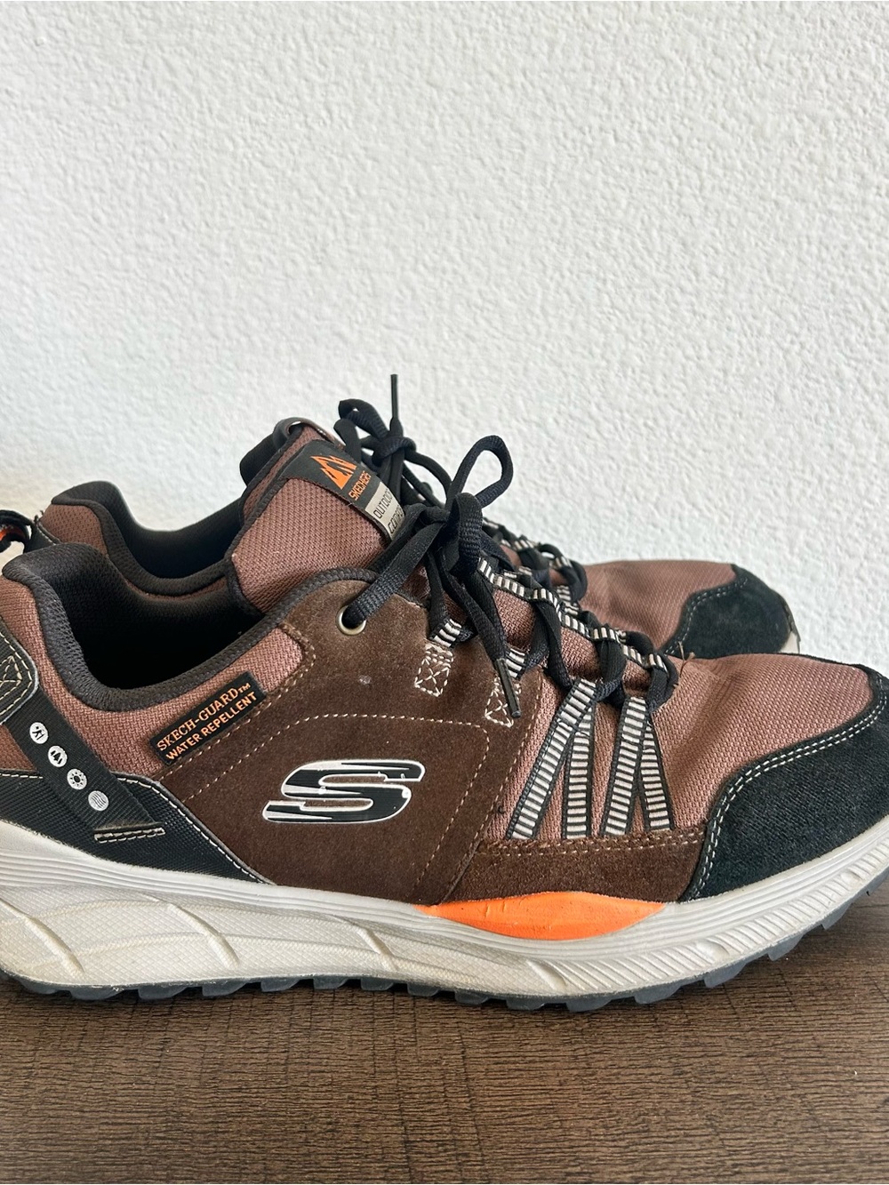 Skechers Men's Brown and Black Athletic Lace-Up Shoes wOrange Water Repellent 11
